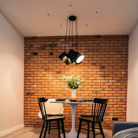 Malta Comfort Wes Quality 포즈난